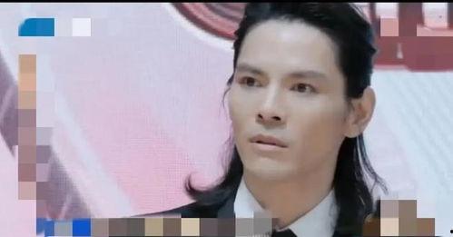 为了吃瓜进了娱乐圈